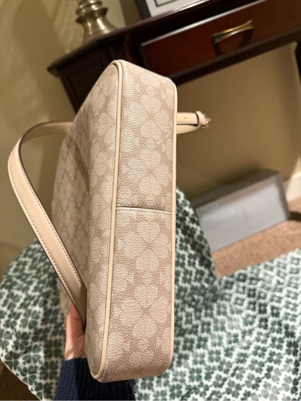 Kate Spade cream logo shoulder bag with gold-tone hardware BRAND NEW - Picture 4 of 6